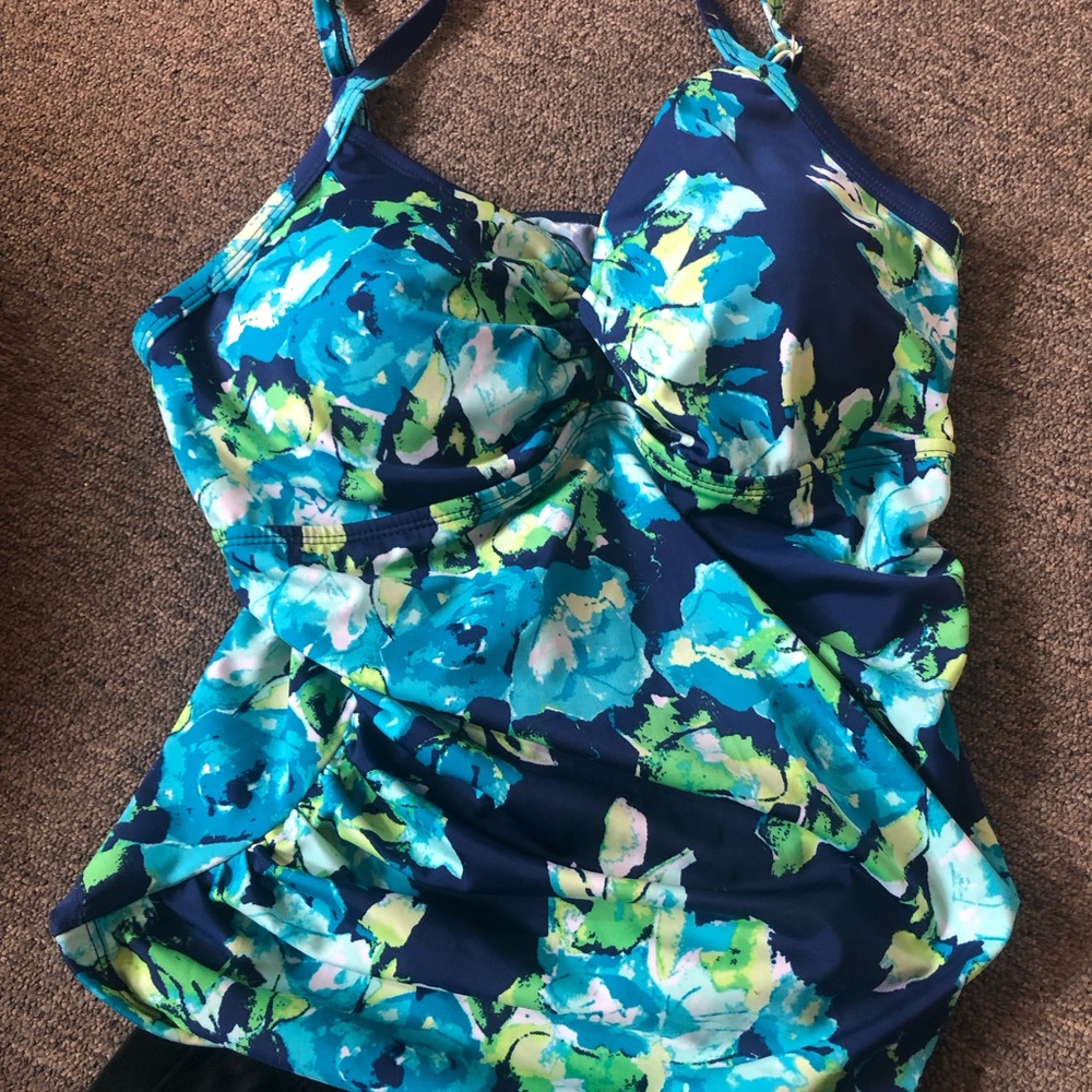 swimsuits - Picture 11 of 16